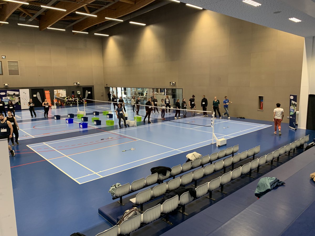 C'est parti pour le stade vers l'emploi à Voiron avec la ligue Auvergne Rhône Alpes de Badminton #Avecpoleemploi .  Merci aux équipes de Pole emploi Centre Isere et de la ligue de Badminton. Belle journée en perspective pour le sport et l'emploi