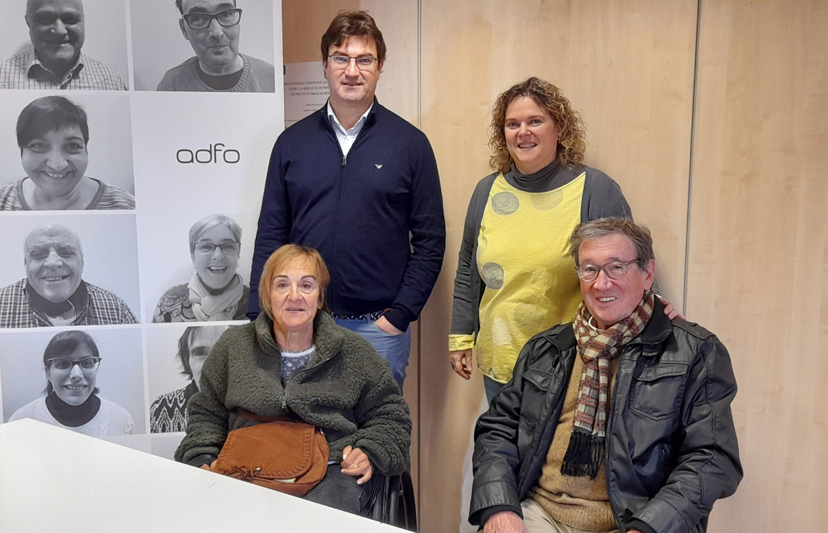 Els representants d'Aigües Vic han fet una donació de 5 mil euros a l'entitat, que es destinarà al nou projecte de lleure per a les persones amb diversitat funcional i socis. Des d'aquí, els volem agrair la seva col·laboració! Aliances que transformen! #solidaritat #valors