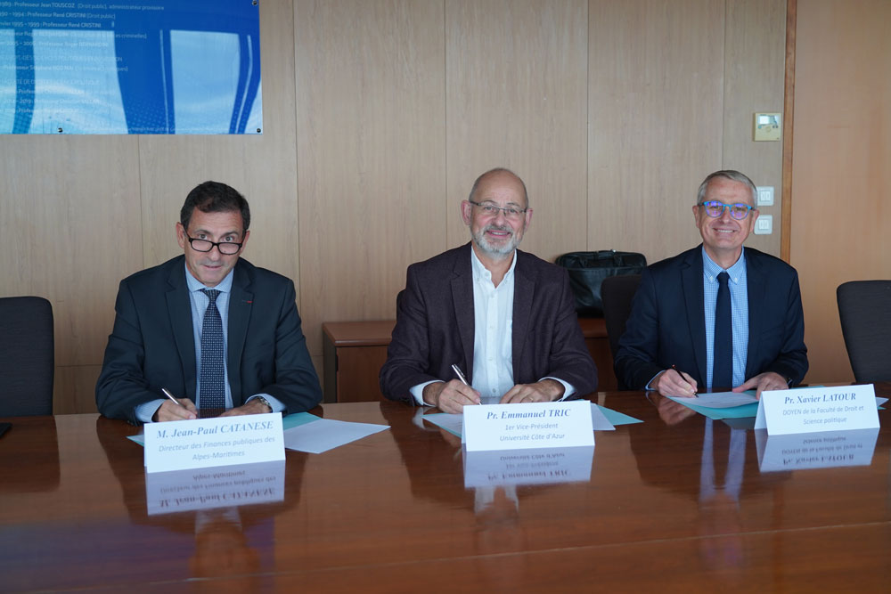 Renouvellement du partenariat entre la DDFIP des Alpes-Maritimes, <a href="/Univ_CotedAzur/">Université Côte d'Azur</a> et  <a href="/DroitScPoNice/">DroitSciencePoNice</a>
Un partenariat solide, actif, diversifié,  impliquant plusieurs masters de <a href="/DroitScPoNice/">DroitSciencePoNice</a>, ancré dans les territoires et offrant de nombreux débouchés à nos étudiants