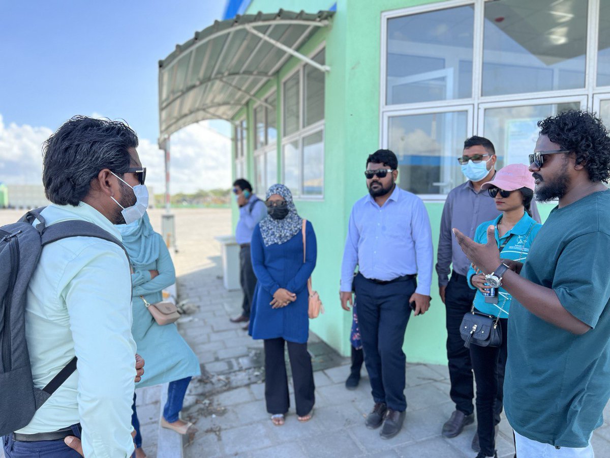 WAMCOmv's tweet photo. Our Research &amp; Development Officer – Mohamed Akram, provided a Waste Awareness Session for @mdhiggaru members on their visit to Thilafushi Waste Disposal Site. 
They were given a session on managing waste while also explaining the benefits of segregation at a national level. https://t.co/dIssnhGtIv