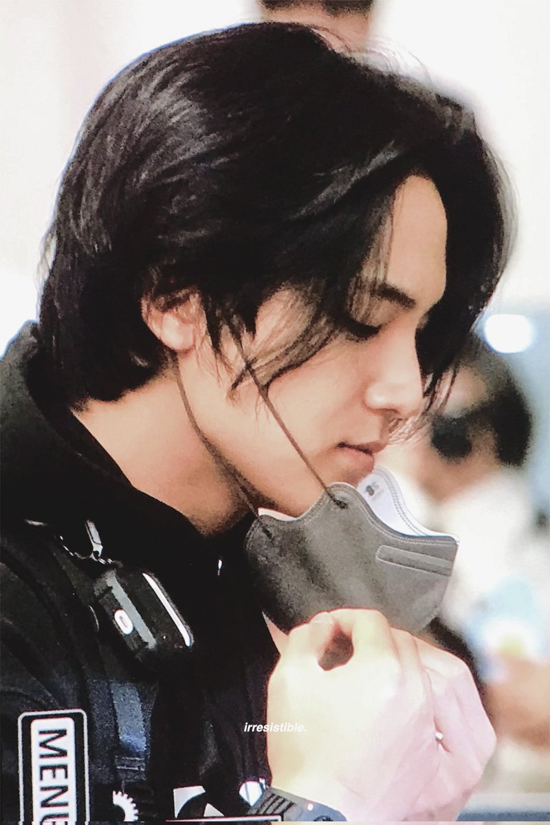 KIM MINGYU IS SO BEAUTIFUL 😭🖤