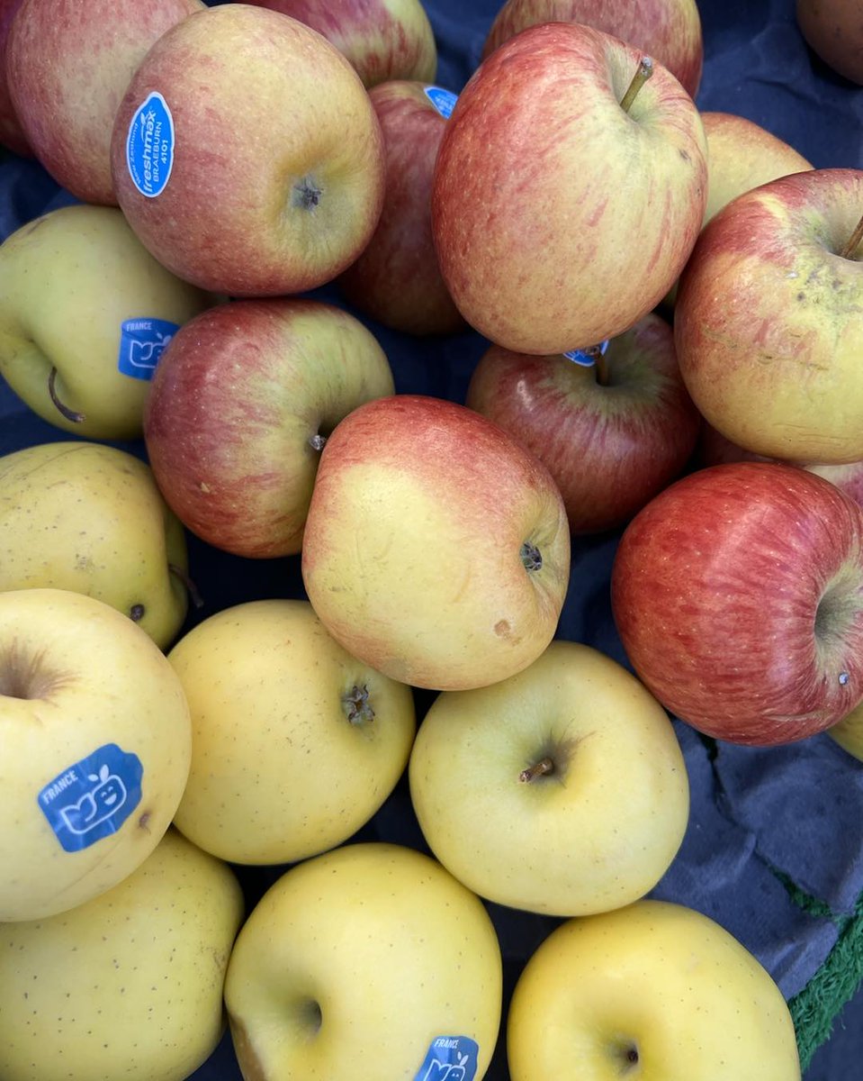 * It's Market Day in Wetherby *

From your 5-a-day to something to wrap you up warm on these cold Winter days! We have everything you need.

Pop along until 3pm!

#wetherby #wetherbymarket #wetherbytownhall #marketday #market #traditionalmarket #5aday