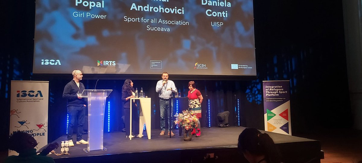AjsptSuceava's tweet photo. Pentru mine a fost o onoare să prezint împreună cu @danielaconti71, UISP Italia și Khalida Popal, concluziile conferinței despre rolul sportului în integrarea refugiaților. 
Mulțumesc @ISCA_tweet - International Sport and Culture Association  pentru încredere și oportunitate. https://t.co/efr2CgbtKa