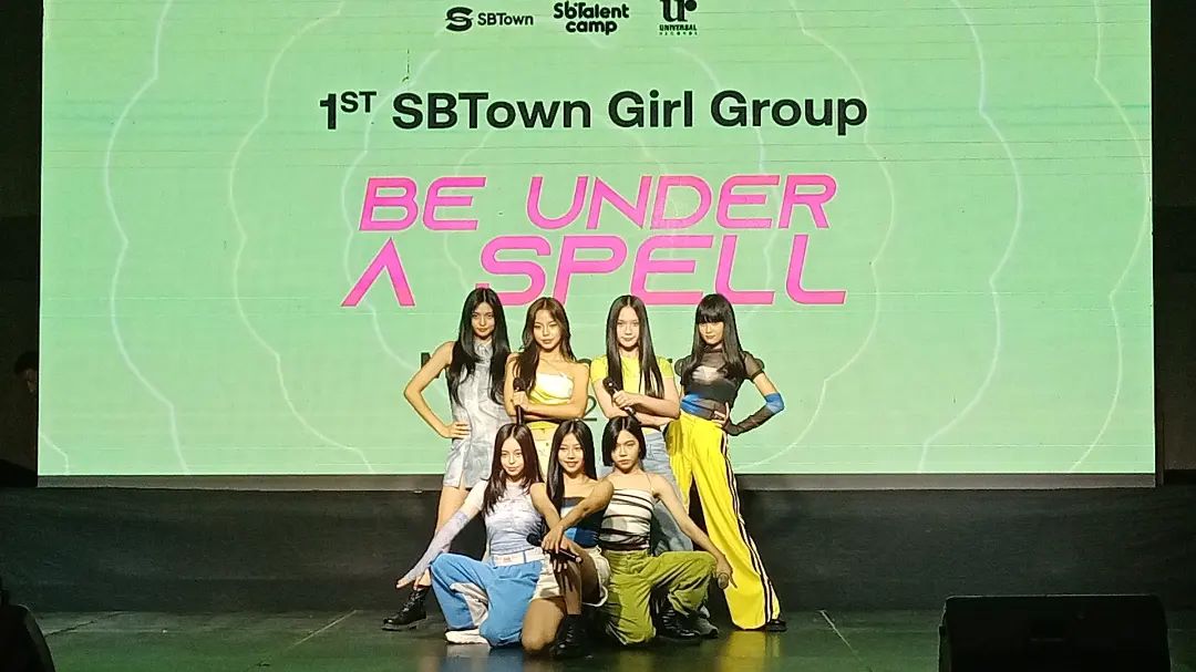 dreamsnotdenied's tweet photo. Can't wait for the world to watch and hear you perform, @ygig_official!

YGIG MEDIA CON 
#BeSpelledbyYGIG
#YGIGDebut #SBTown

Photos grabbed from @manualtolyf https://t.co/KqFDVstxHr