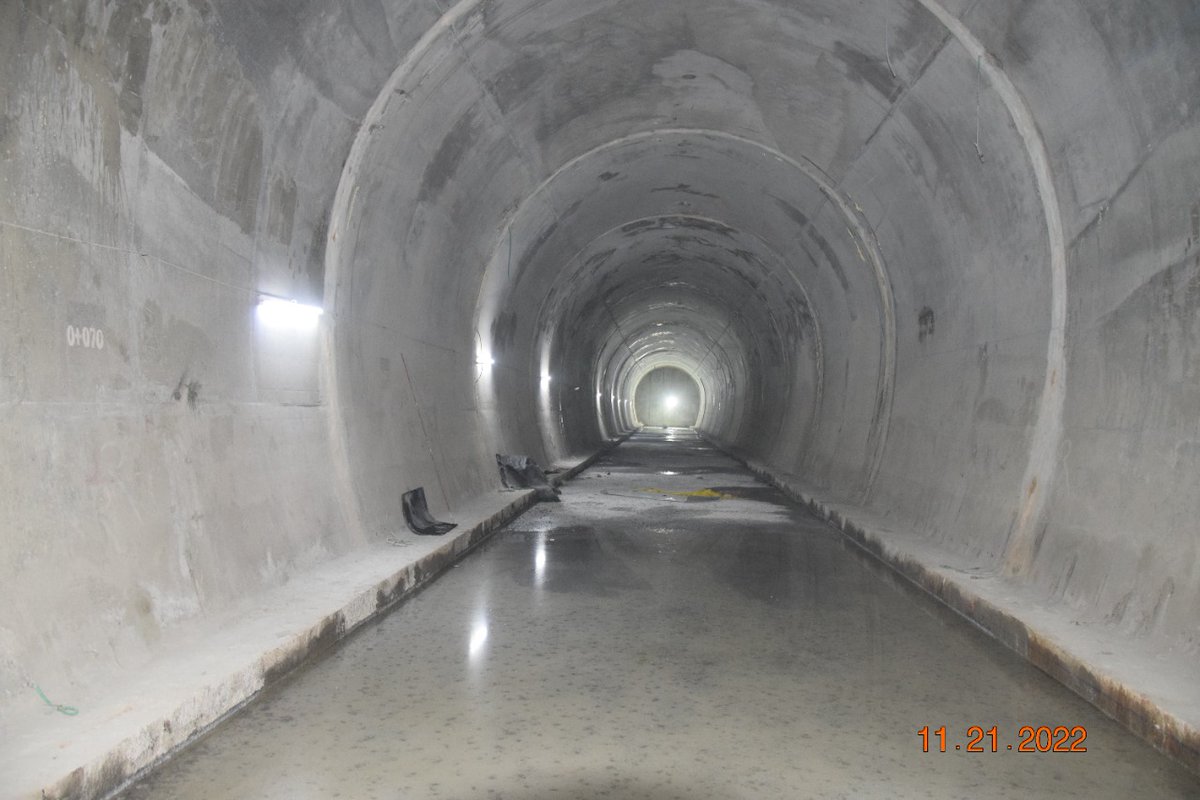ut_MoHUA's tweet photo. Out of total 26 u/g stations, 7 metro stations #HutatmaChowk, #Kalbadevi, #Girgaon, #GrantRoad, #Shitladevi, #SantaCruz, #MarolNaka are built using various combinations of NATM and Cut &amp; Cover (C&amp;C) and rest of 19 are by C&amp;C method. https://t.co/d6tC1AvaC8