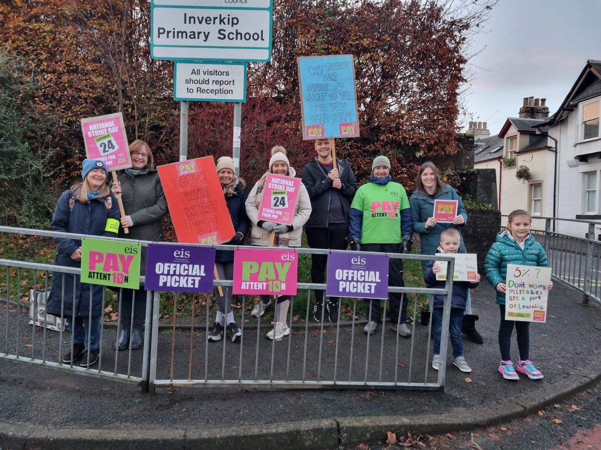 InverclydeEIS's tweet photo. Inverkip Primary EIS say #PayAttention https://t.co/4WYsGJVvAQ
