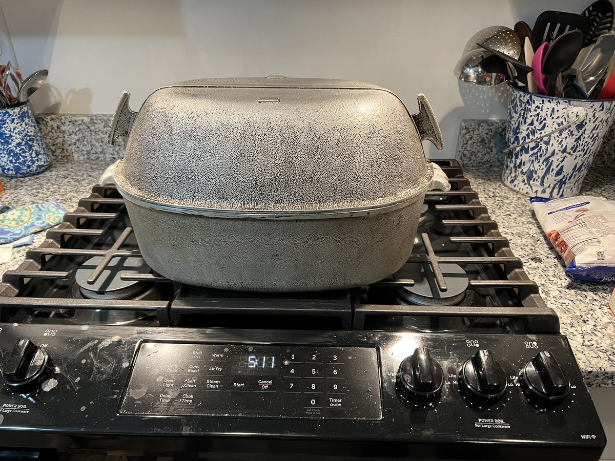 Gobble Gobble, anyone else using your grandmother’s 1939 wedding present? A cast Aluminum roaster that in years past held a 26 lb bird with room to spare. Hope y’all have a blessed Thanksgiving 🦃