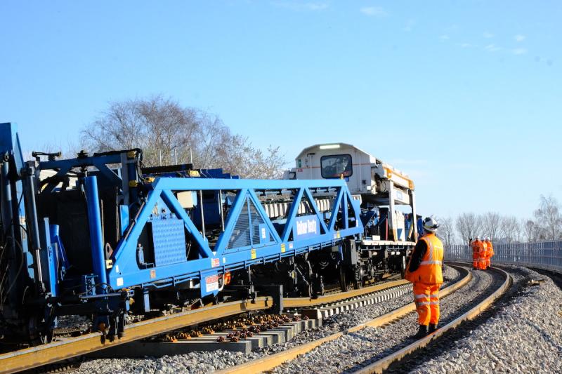 A machine capable of quickly installing new railway track in a continuous, automated process is proving critical on the East West Rail project

Read More &gt;&gt;&gt; lnkd.in/emZ67rn8

<a href="/balfourbeatty/">Balfour Beatty</a>  #rail #varsityline #bicester #bletchley