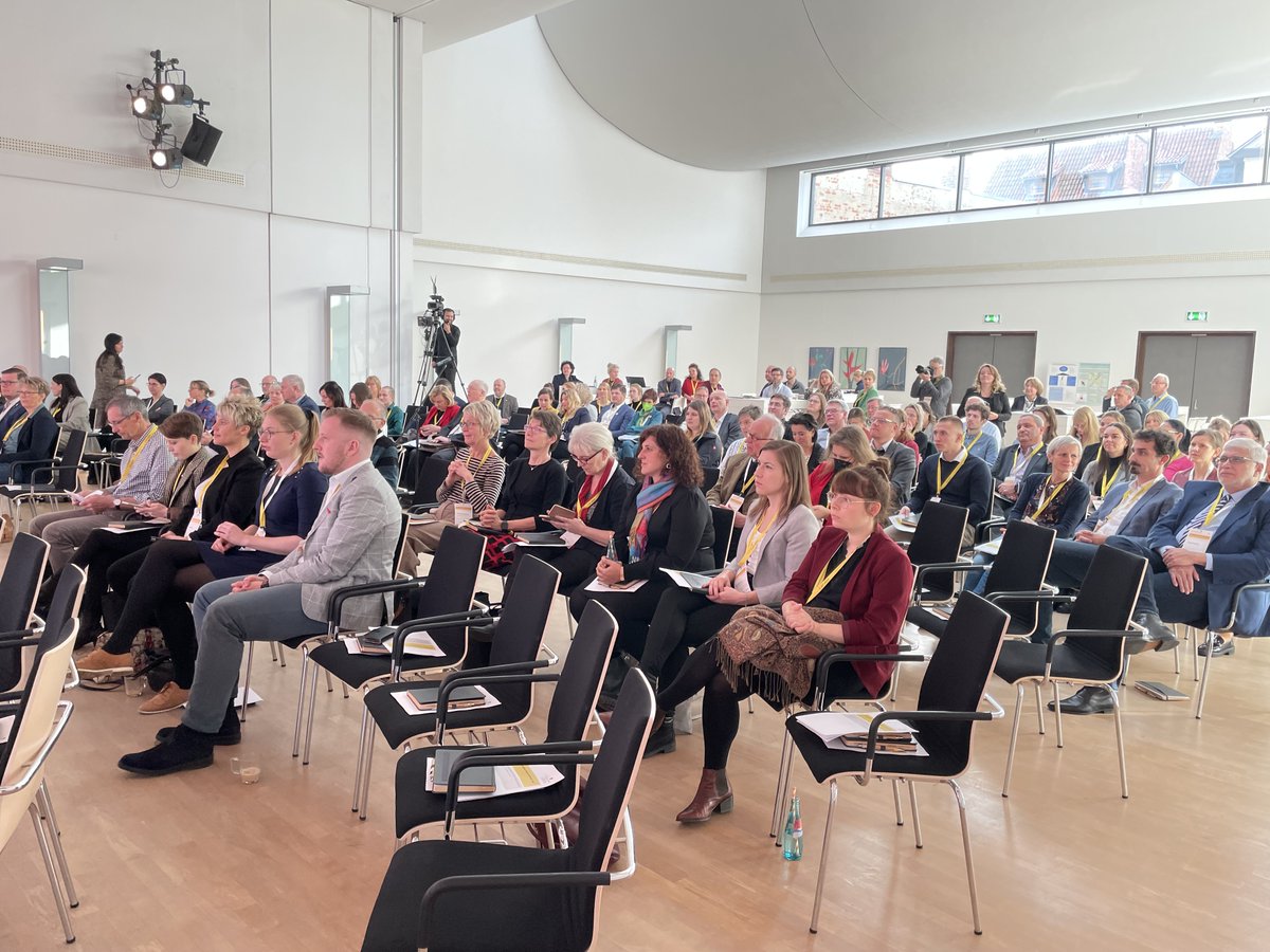 IMG_Tourismus's tweet photo. #TTST22 In seiner Rede spricht Minister @schulzeeuropa über die Wichtigkeit der Fachkräftegewinnung in der Tourismusbranche und den Tourismus als wichtigen Wirtschaftsfaktor für das Land @sachsenanhalt. @MWL_LSA #tourismustag https://t.co/V5tLWxwn1D
