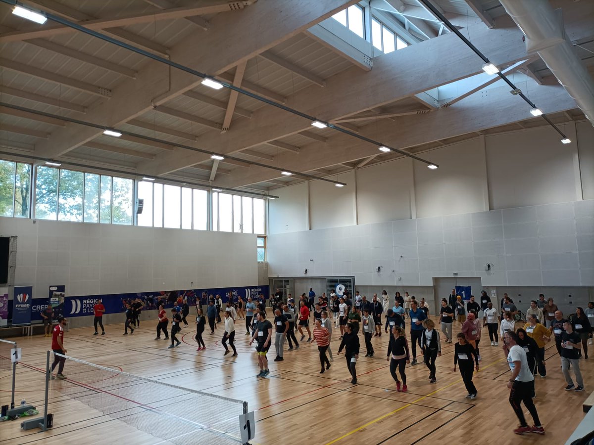 8⃣5⃣ demandeurs d'emploi et 1⃣7⃣ entreprises sont présentes à Nantes, pour un nouvel événement "Du #stade vers l'#emploi"
Qui est recruteur et qui est demandeur d'emploi sur les ateliers badminton 🏸? Impossible de deviner !
