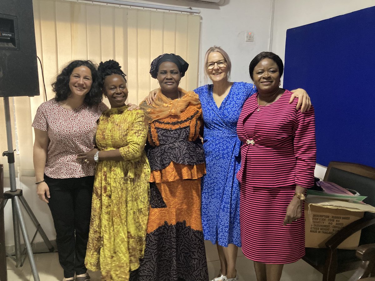 Great to see a strong midwifery representation at our reserach methodology course in Sierra Leone. Today we are honing some brilliant local ideas into tangible co-produced projects. We will fund the 8 best. #CRIBS