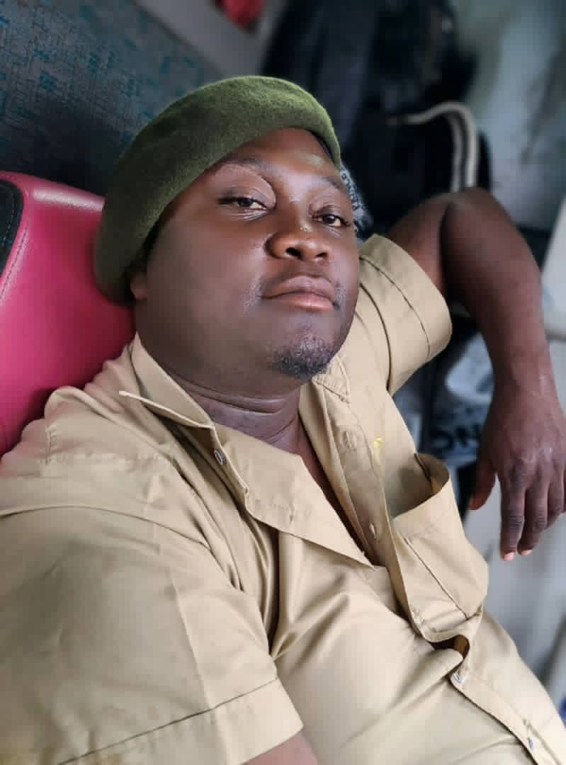 mnazi36's tweet photo. Kutoka DPK hadi DZU DEER kwa hewa, moja kati ya madereva makini, enzi izo akiwa na DPK 712 akikaa mbele hakuna mtu anafwata
#linyama https://t.co/HPoGMWeGNL