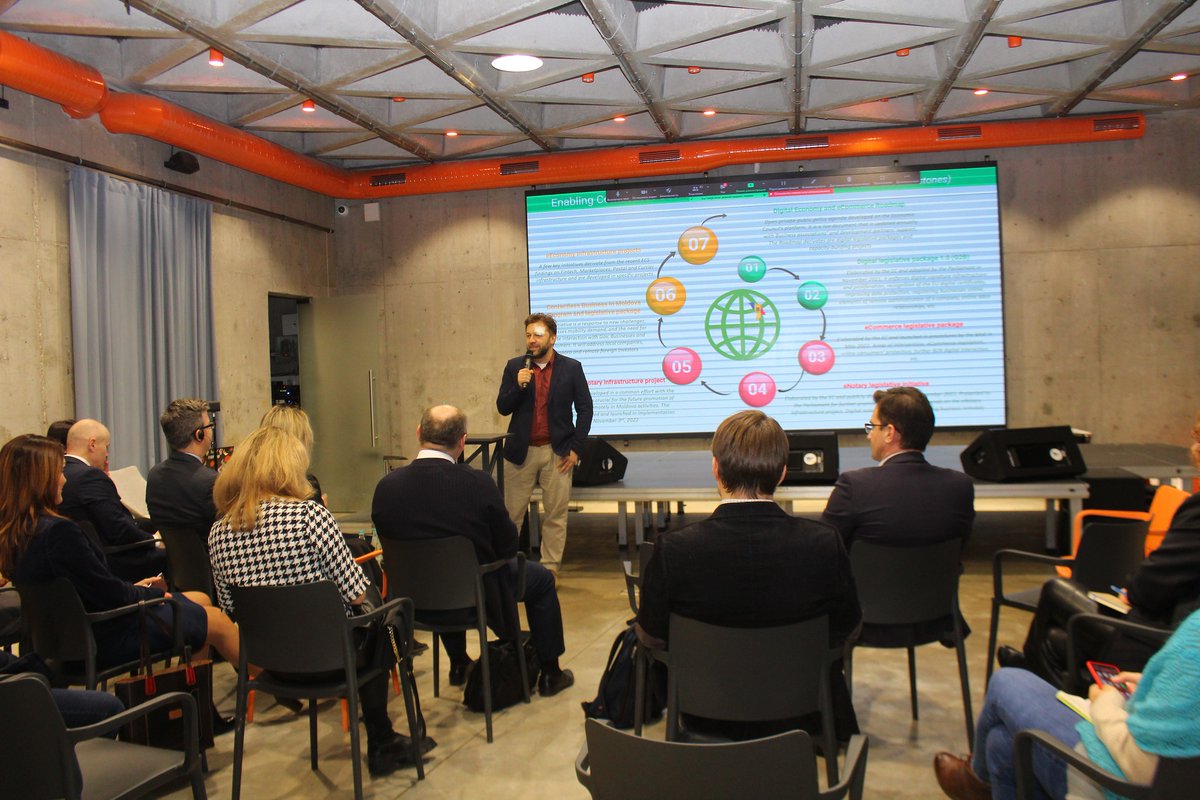 ITUEurope's tweet photo. 🇲🇩 Moldova is advancing toward ensuring contactless interactions between the private sector and public authorities. The planned actions were discussed on the #iConsiliu platform at the launch of the #ContactlessBusiness initiative @ITUEurope had the pleasure to join. https://t.co/63r57wRaDs