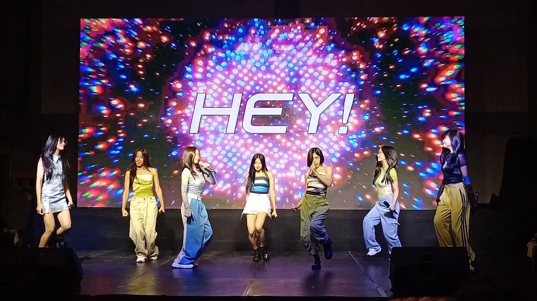 YGIGtrends's tweet photo. [#YGIG]

Look at our girls, slaying like a queen! 

YGIG MEDIA CON
@ygig_official

#BeSpelledbyYGIG
#YGIGDebut #SBTown 

photo credits:
@manualtolyf &amp; @dreamsnotdenied. https://t.co/0ok5szwXVp
