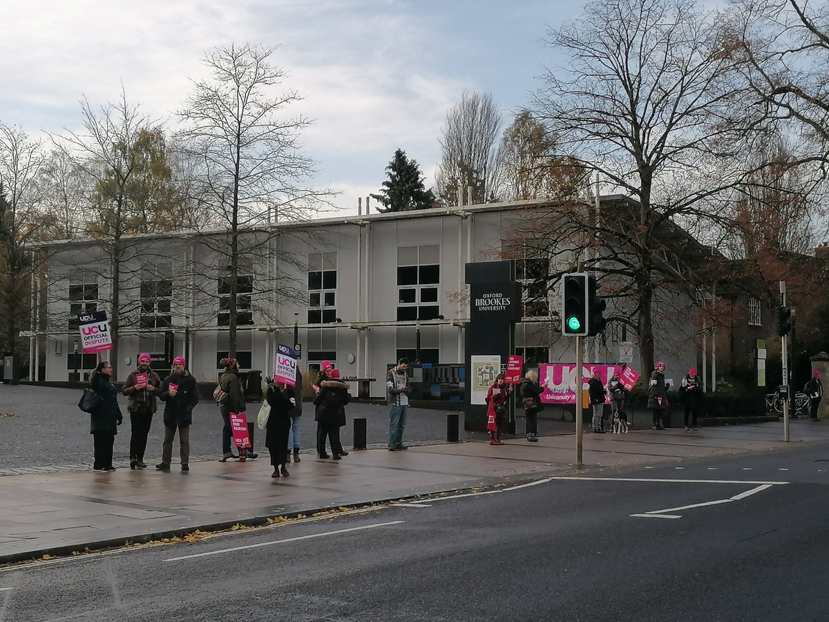 BrookesUCU's tweet photo. Some pics from Brookes picket line. #EnoughIsEnough #UCUstrike #ucuRISING #dogsonpicketlines https://t.co/bB4rAXyAIg