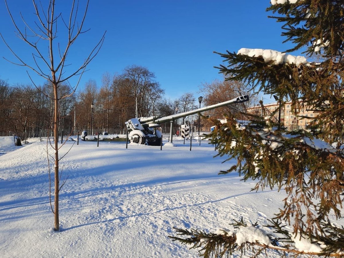 Парк Победы сменяет свои краски. Для одних — повод живописной прогулки. Для других — возможность насладиться зимним пейзажем под увлекательный рассказ. Предлагаем спланировать свои выходные или урок истории с одной из экскурсий
vk.com/wall-64210614_…
#ПаркПобеды_ЧМ #экскурсия_ЧМ