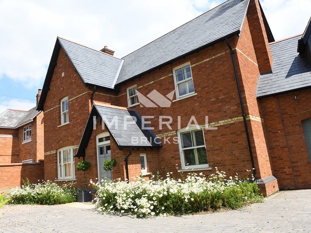 Imperial_Bricks's tweet photo. The owners of this stunning detached property wanted to create a picturesque home. 

https://t.co/I9Jjf6cg2l

#HandmadeBricks #ImperialBricks #NewBuild #SelfBuildHome #FarmhouseOrange #YellowStock https://t.co/RXAxPYKTBC