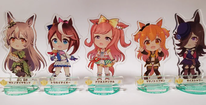 このシリーズかわいくてあつめてしまったなんか並べるとマヤやたらちっちゃくてデジたんでかいな… 