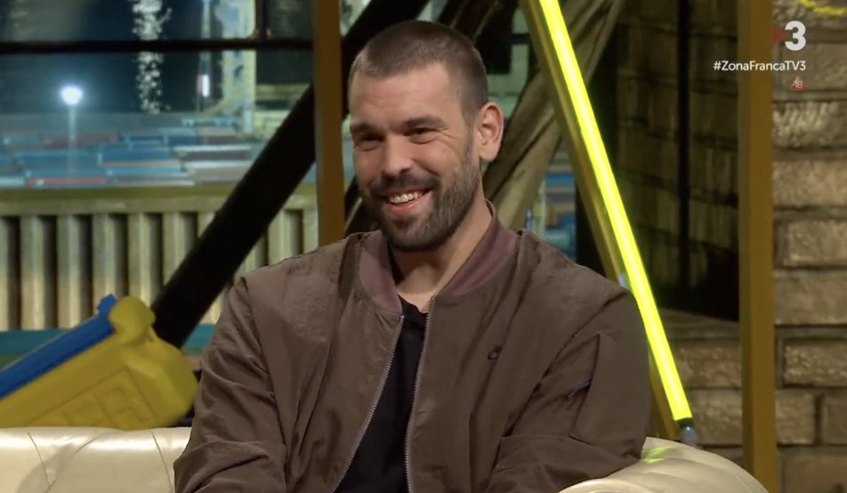 📈 Més audiències:

👉 El #ZonaFrancaTV3 (14,4%) fa el seu màxim de quota amb la visita de Marc Gasol i li disputa el lideratge de la franja a Tele 5

elmondelatele.cat/2022/11/la-1-a…