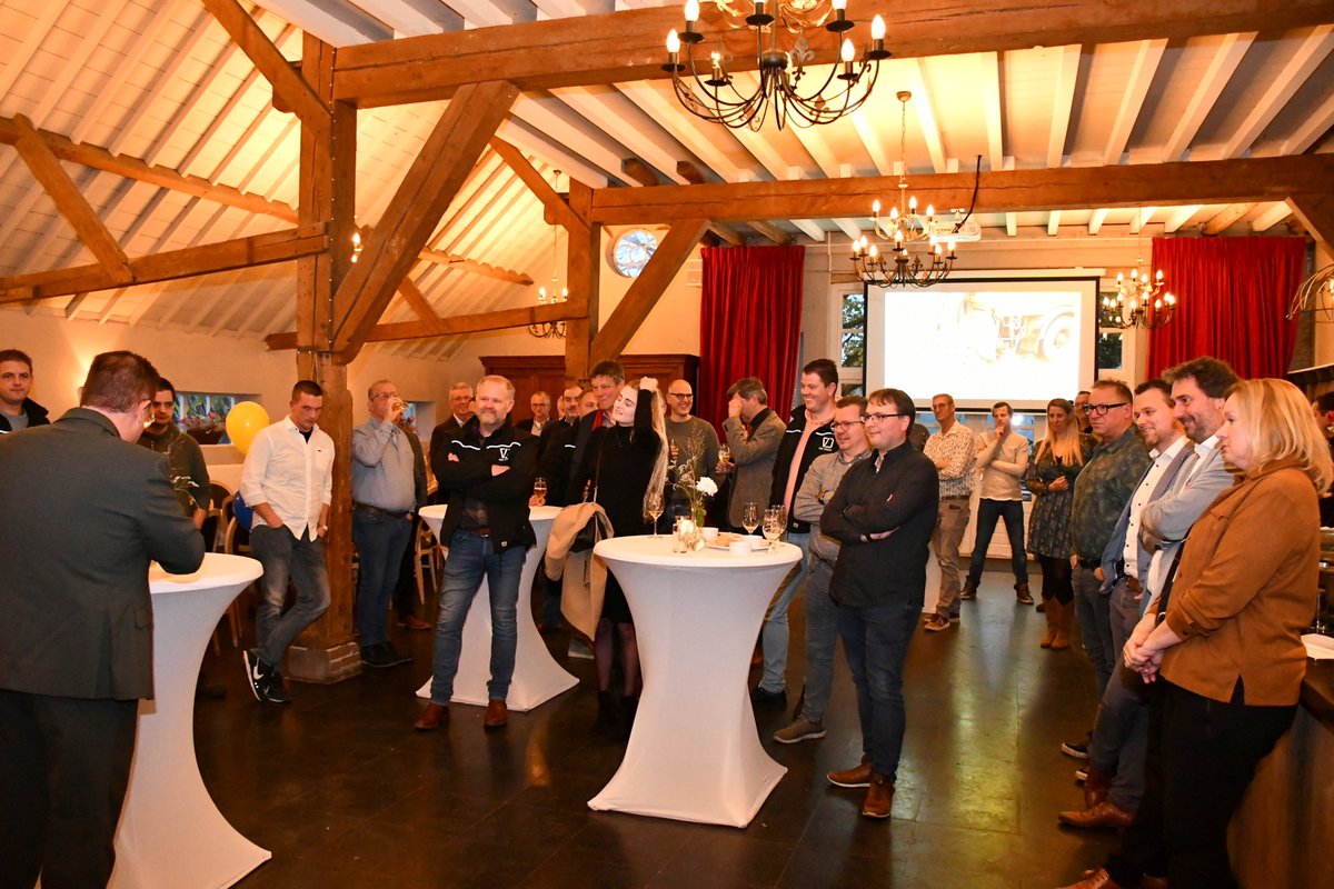 Afgelopen vrijdag vierden wij ons 25-jarig jubileum met onze klanten en relaties bij <a href="/Marienwaerdt/">LandgoedMariënwaerdt</a>. Onder het genot van een hapje en drankje blikten we terug en hieven we het glas op de toekomst. ow.ly/JKqZ50LMLZY

#25jaar #milieuincidenten #incidentmanagement