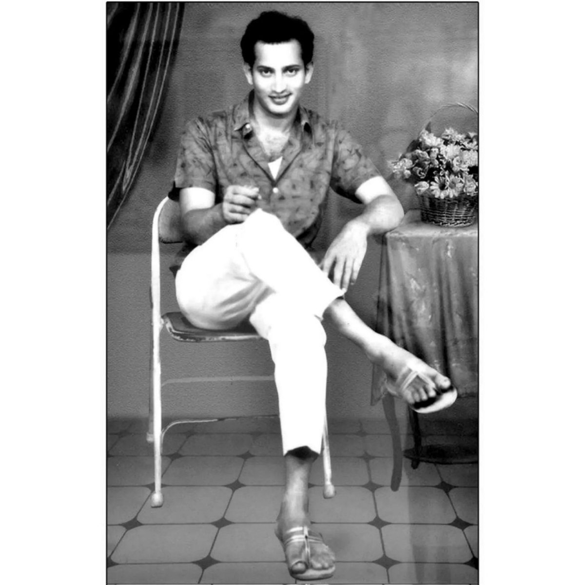 HydTimes's tweet photo. Your life was celebrated, your passing is being celebrated even more, writes @urstrulyMahesh about his father #Krishna 

#MaheshBabu #Tollywood #TollywoodActor #RIPKrishna https://t.co/0TTD1dgiEO