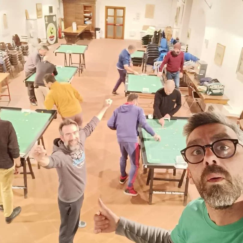 SValdarno's tweet photo. Ieri sera Subbuteo Club Valdarno come ai vecchi tempi... Serata di allenamento per i Galletti in vista del Mondiale di domenica a Massa Marittima dagli amici del Maremma Subbuteo. https://t.co/EMP66dN0re