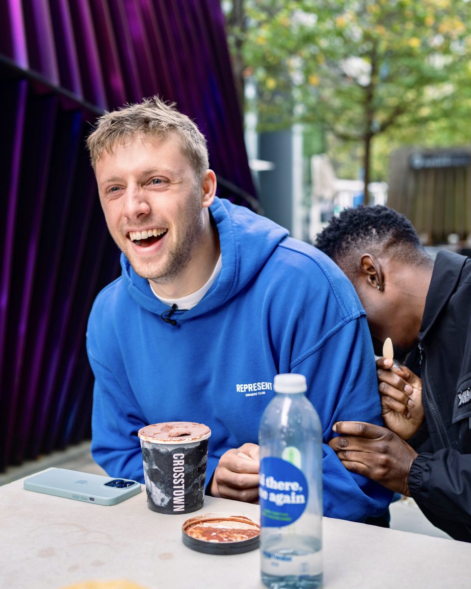 joinsideplus's tweet photo. Happy birthday to the most uncancelable man in the world 

Happy birthday Harry! 🥳🎈 https://t.co/wVxxQeV3n0