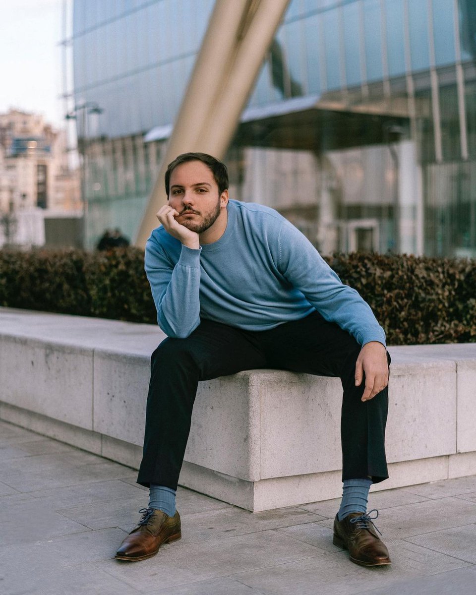 Influencer tweet media