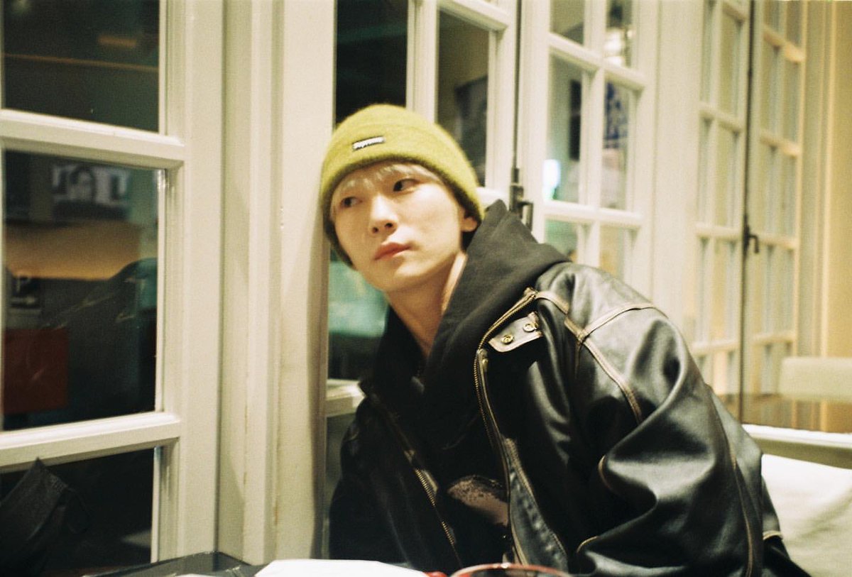 221124 bumkeyk IG

i got a new camera💕

🔗 instagram.com/p/ClVt6eYvowh/…