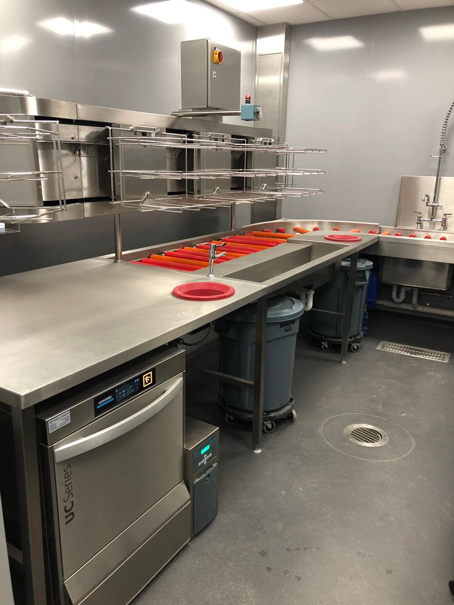 WinterhalterUK's tweet photo. Install for a company supporting the utility networks in the #Midlands. The staff restaurant will be well supported by one of our UC Series glasswashers and one of our MT Series rack dishwashers.
#warewashers #glasswashers #dishwashers #restaurant #install https://t.co/NYAKCHcs9P