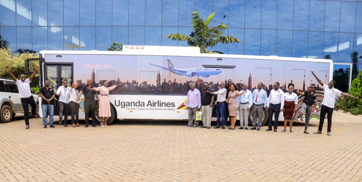 GovUganda's tweet photo. 𝐎𝐑𝐃𝐄𝐑 𝐃𝐄𝐋𝐈𝐕𝐄𝐑𝐄𝐃
@UG_Airlines CEO, Ms. Jennifer Bamuturaki yesterday received the Kayoola Bus from Hon. Prof. Sandy Stevens Tickodri-Togboa, the Executive Chairman of @KiiraMotors  to support the Airline operations. #KayoolaBus https://t.co/WN5BPEgoac
