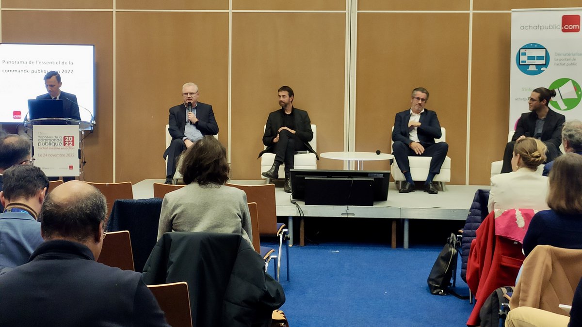 achatpublicinfo's tweet photo. 🎙️ En direct du #SMCL2022 : Conférence "Panorama de l’essentiel de la #CommandePublique en 2022". Intervention de Jean-Marc Peyrical, Jean-Christophe Caroulle et Alain Bénard... 🏆 #TCP22 #PNAD https://t.co/HYuS5E3skI