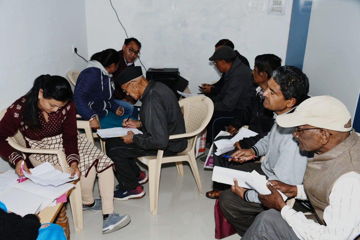 OLF_IOL_INDIA's tweet photo. ऑप्टो इलेक्ट्रॉनिक्स फैक्ट्री के द्वारा केंद्र सरकार के पेंशन धारकों की सहायता हेतु डिजिटल लाइफ सर्टिफिकेट केंद्र दिनांक 22/11/22 को शुरू करा गया। दिनांक 23/11/22 तक लगभग 55 पेंशन धारकों का डिजिटल लाइफ सर्टिफिकेट ऑनलाइन बनवा लिया गया है। https://t.co/TczD5EQaWG