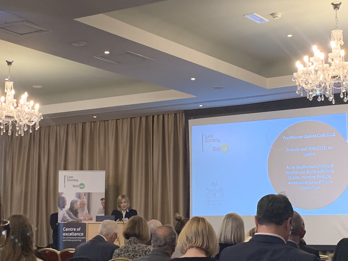 Emma Neville <a href="/SLACork/">Southern Law Association</a> President opens <a href="/LawSocEdu/">Law Society Education</a> Skillnet Cork CPD Cluster with a minutes silence for our wonderful colleague Richard Grogan RIP &amp; for all colleagues whom we have lost in the last year. 🙏