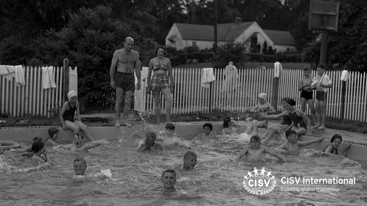 It's #ThrowbackThursday! In August of 2022, the participants of CISV’s first camp in 1951 met for a reunion in Hornbæk, Denmark. This regular reunion really highlights the friendships you make at CISV truly do last a lifetime. Read the full story: bit.ly/CISVreunion2022 #CISV