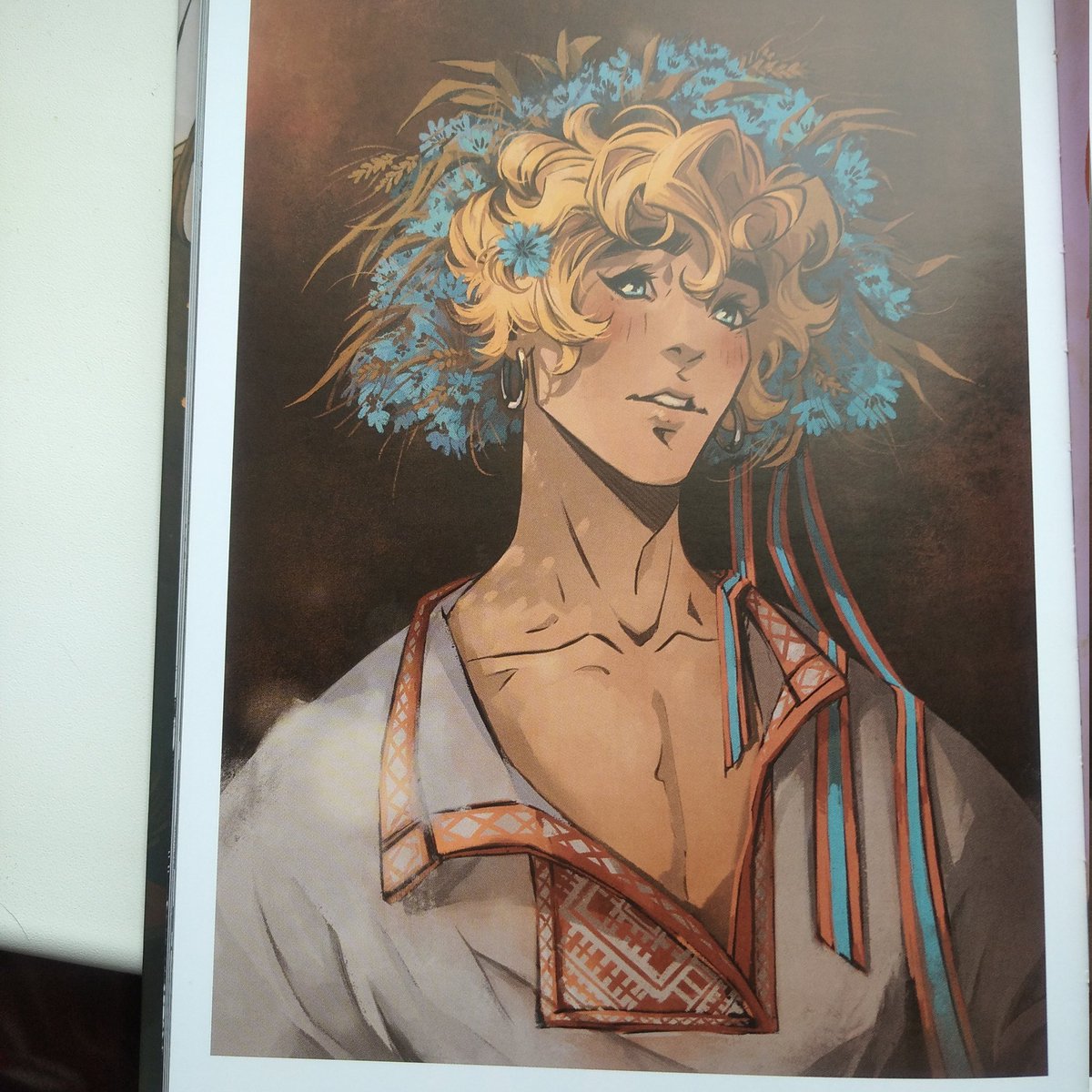 БЕС | СМЕРТНЫЙ 💛
Забрала сегодня заказ. Веб-комикс. Художник и автор сценария Кориандр.
Рисовка и сюжет просто на высоте. 😍 Кощей Бессмертный и Иван-царевич.
Я в любви 🥰 <a href="/koriandr_art/">koriandr</a> ✨🤍
#comics #руманга #rumanga