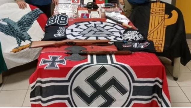 TracTerrorism's tweet photo. #Italian #Police arrested 5 #neo-Nazi members of a #far-right organization named 'Order of #Hagal', #Naples, #Italy
Read more: https://t.co/Nng6my5AJg https://t.co/IxEWYMvGKj