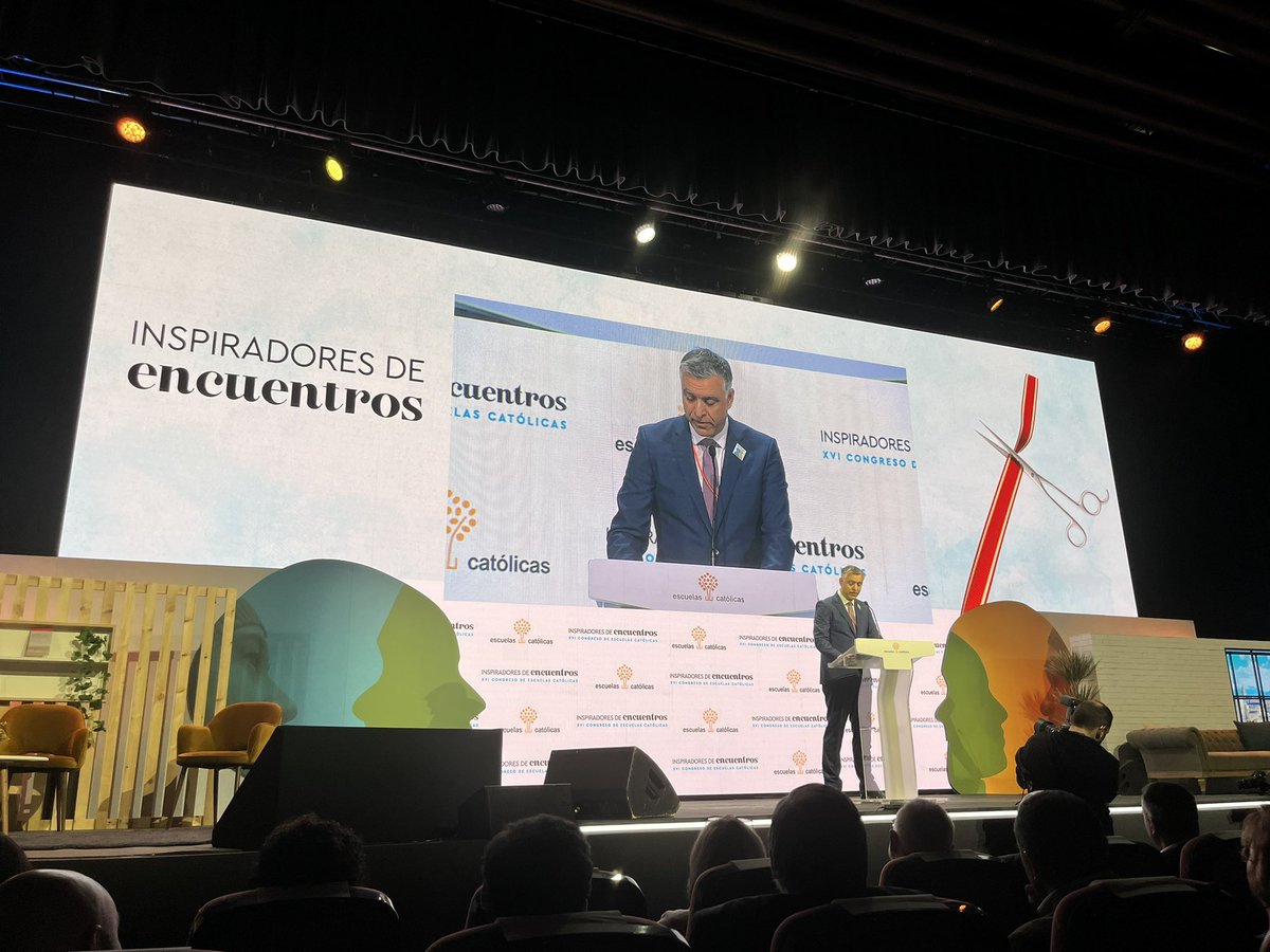 Comienza con la bienvenida de <a href="/pedrojhuerta/">Pedro J Huerta</a> el XVI Congreso de <a href="/ecatolicas/">Escuelas Católicas</a> #InspiradoresDeEncuentros, tres días repletos de contenido para encontrarnos y sabernos, como escuela de ideario católico, a la cabeza del compromiso educativo y de evangelización.