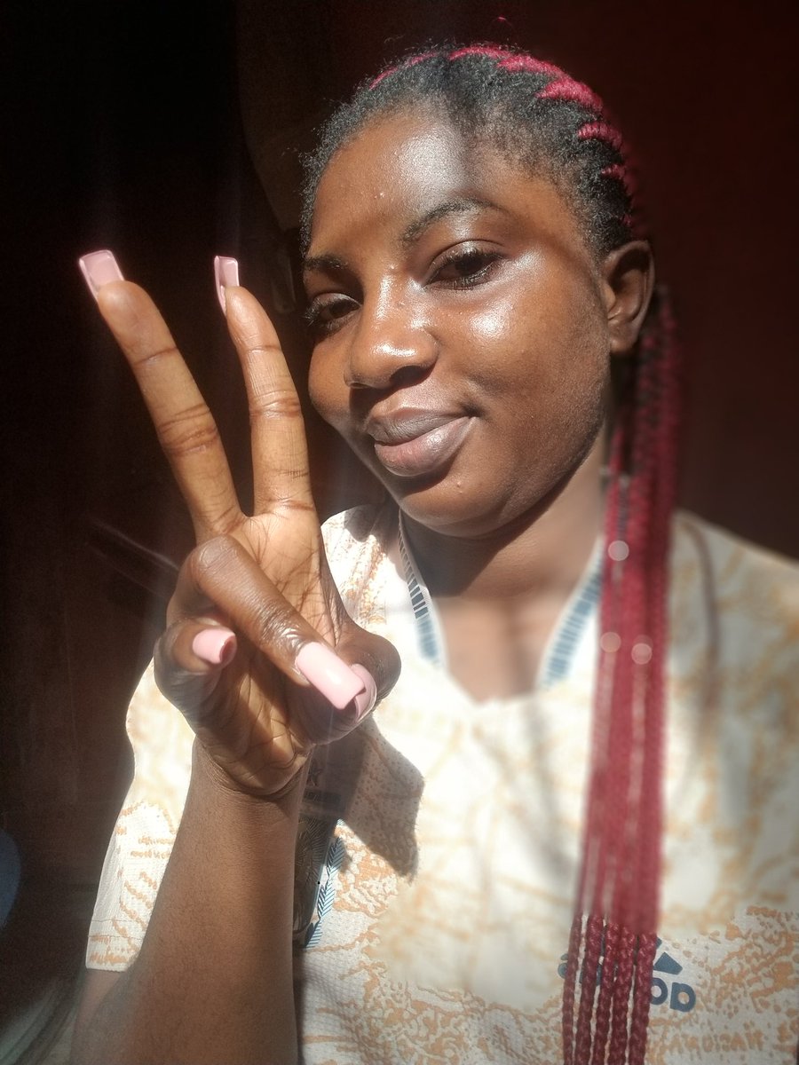 MzRita7's tweet photo. Men worry their hands on how ladies with nails washes their private parts neatly,
Tailors with nails worry themselves on how to get thread pass through the needle eye.
#DifferentKind of headache ππ
Life of #DaPcsTailor https://t.co/8JJb49UAcv
