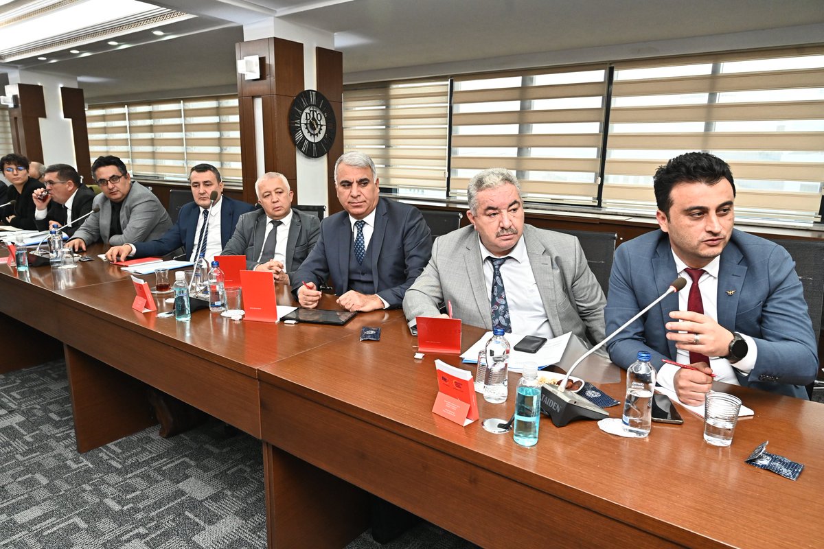 erdogan_ugr's tweet photo. +> #TCDD 3. ve 7. Bölge Müdürlerimiz, #Kaklık #Lojistik Merkezi Temsilcimiz ve #MEDLOG #Türkiye #Transport &amp; #Logictics Denizli #Sarayköy İstasyonu Sorumlumuzla bir araya getirdik. #Demiryolunda yük taşımacılığıyla ilgili işleyiş, altyapıda son durum, aksaklıklar ve +>> https://t.co/GftPevDeYz
