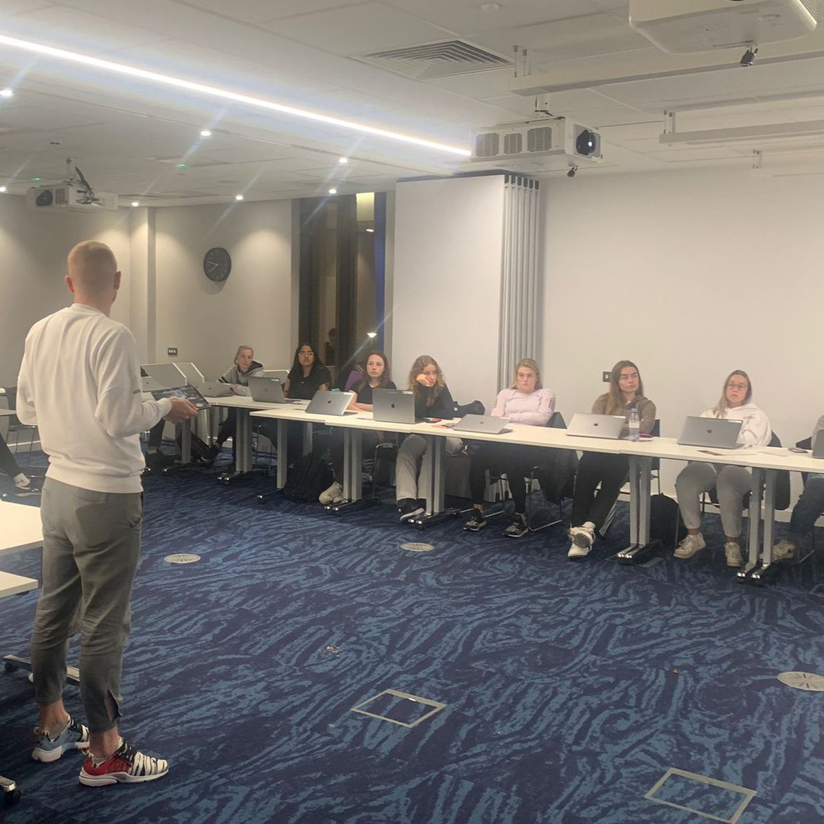 Last night, Simon Barbour &amp; <a href="/ADButterworth/">Dr. Andrew Butterworth</a> delivered our latest practical workshop to budding <a href="/LboroSSEHS/">LboroSSEHS</a> students. 

70+ second year students applied for the opportunity, so we're putting a repeat on soon, to cater for the high demand 🤓

#LboroPA