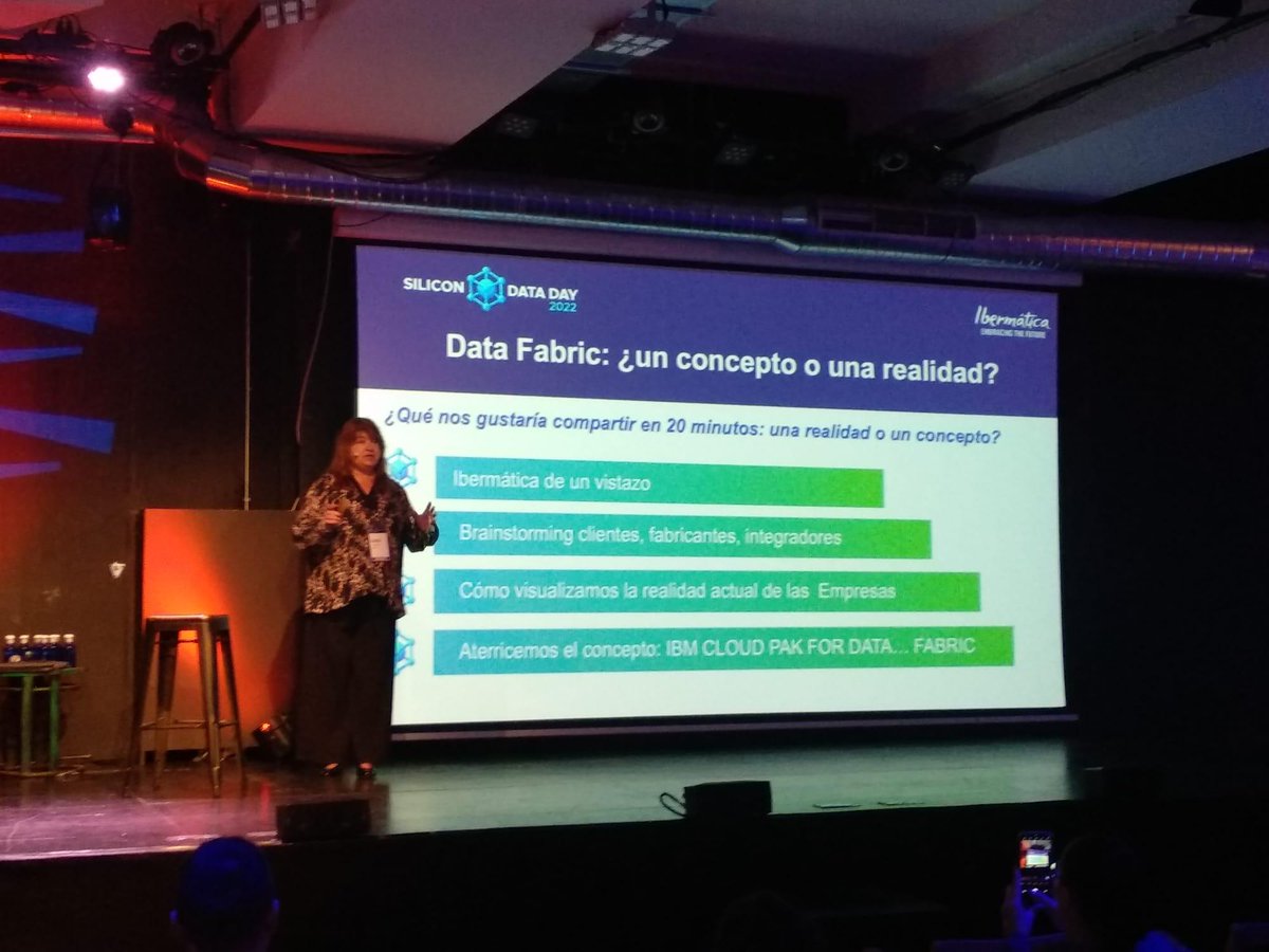 ibermaticagrupo's tweet photo. Estamos en el #SiliconDataDay22 de @siliconspain. Además de contar con un stand, tenemos a nuestra crack de #analytics, Luisa Casañer, repasando la evolución de la gestión de datos llegando a los actuales #DataFabric y #DataMesh.

¡Jornada interesantísima! https://t.co/nsjRAG5buE