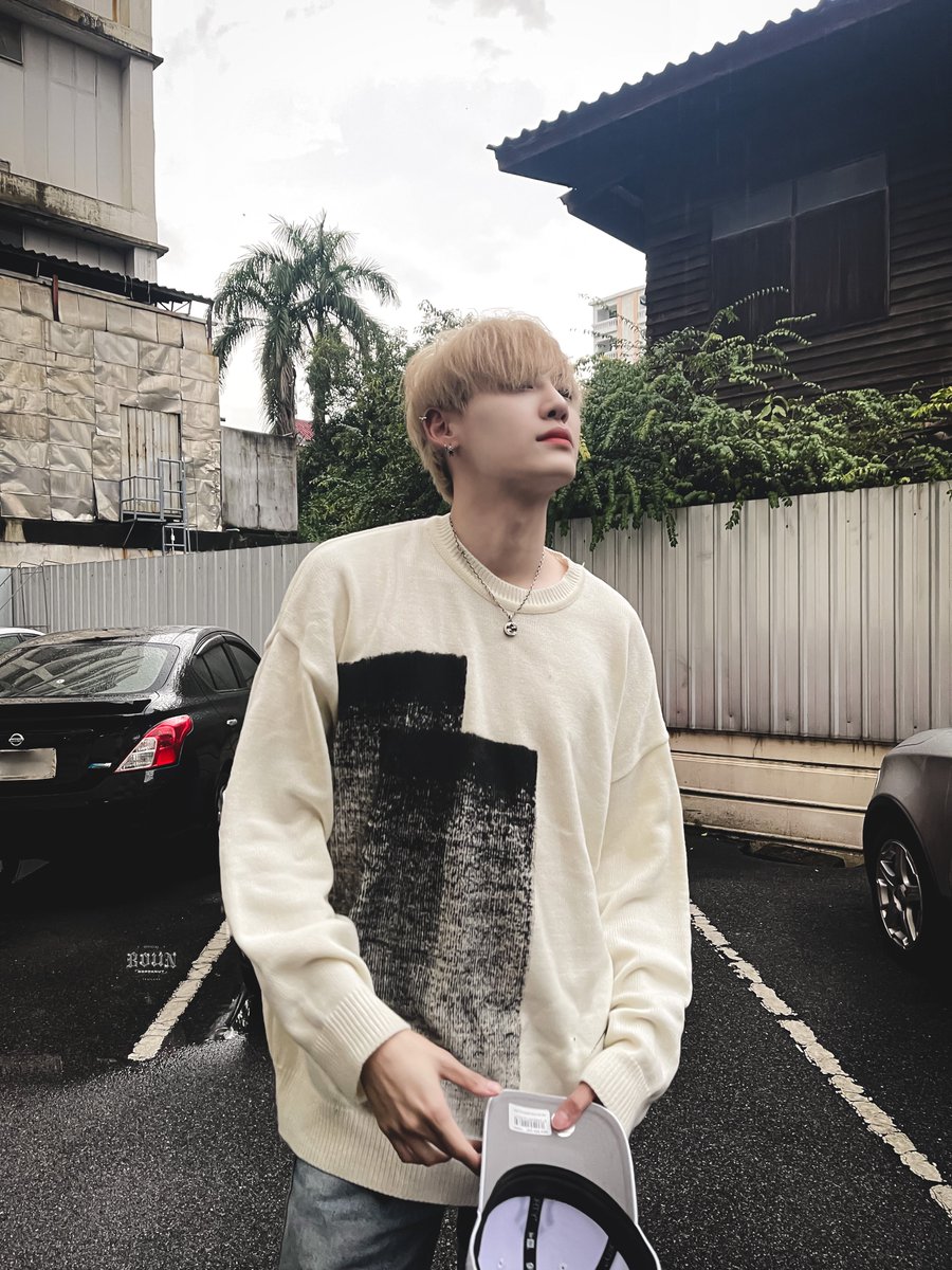 bb0un_official's tweet photo. ชอบอยู่คนเดียว ก็หมายถึงว่าชอบเธอคนเดียว ~ 

// อยากเต๊าะบ้างอะ แกงเยอะแล้ววว 😂
#bb0un https://t.co/Hy8yanCy6C
