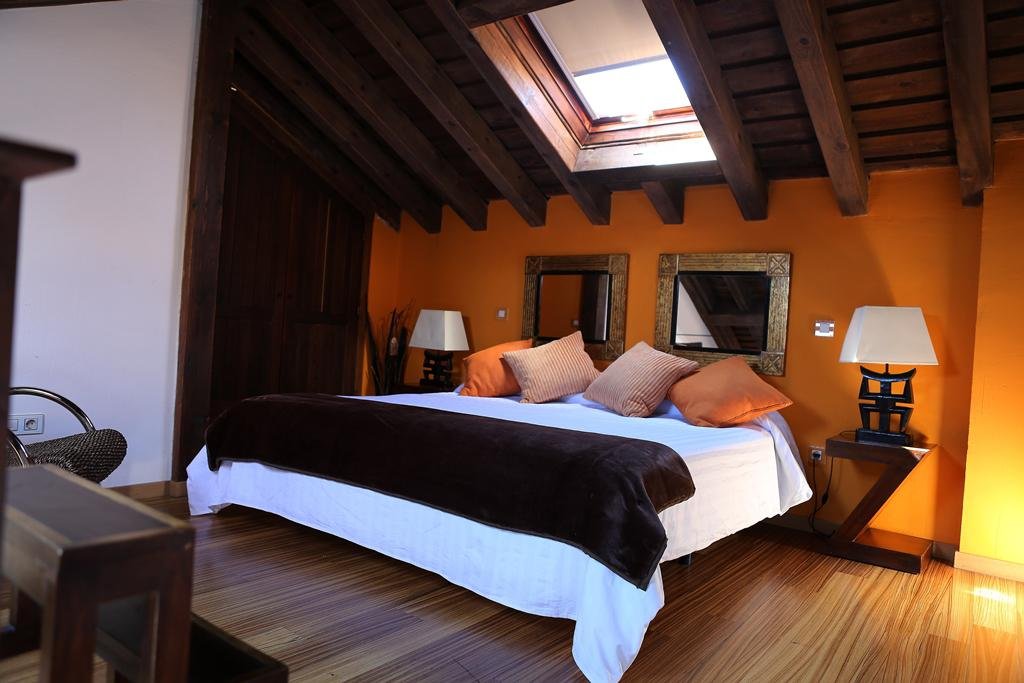 🏠 Antigua #casona de pueblo transformada en un #complejoturísticorural en un oasis de paz, Braojos, #Madrid. <a href="/EstrellaRural/">Estrella Rural</a> ha sido restaurada conservando su esencia y en total equilibrio con la naturaleza que la rodea. ¡Conoce el Complejo! 👉 my.mtr.cool/tsuqfjulxg

#Clubrural