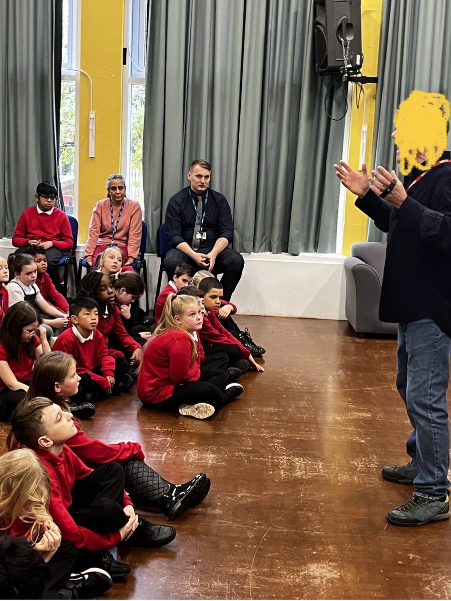 chrisdysonHT's tweet photo. Well if I say it once I have to say it again… how lucky are we here @ParklandsLeeds … this morning we only had for the morning @The_Real_McNab #AndyMcNab. His visit is so top secret we have to hide his identity. Books for every child, signings, assembly, Q&A and tales of 1/2 https://t.co/LPyqy4ZW4M