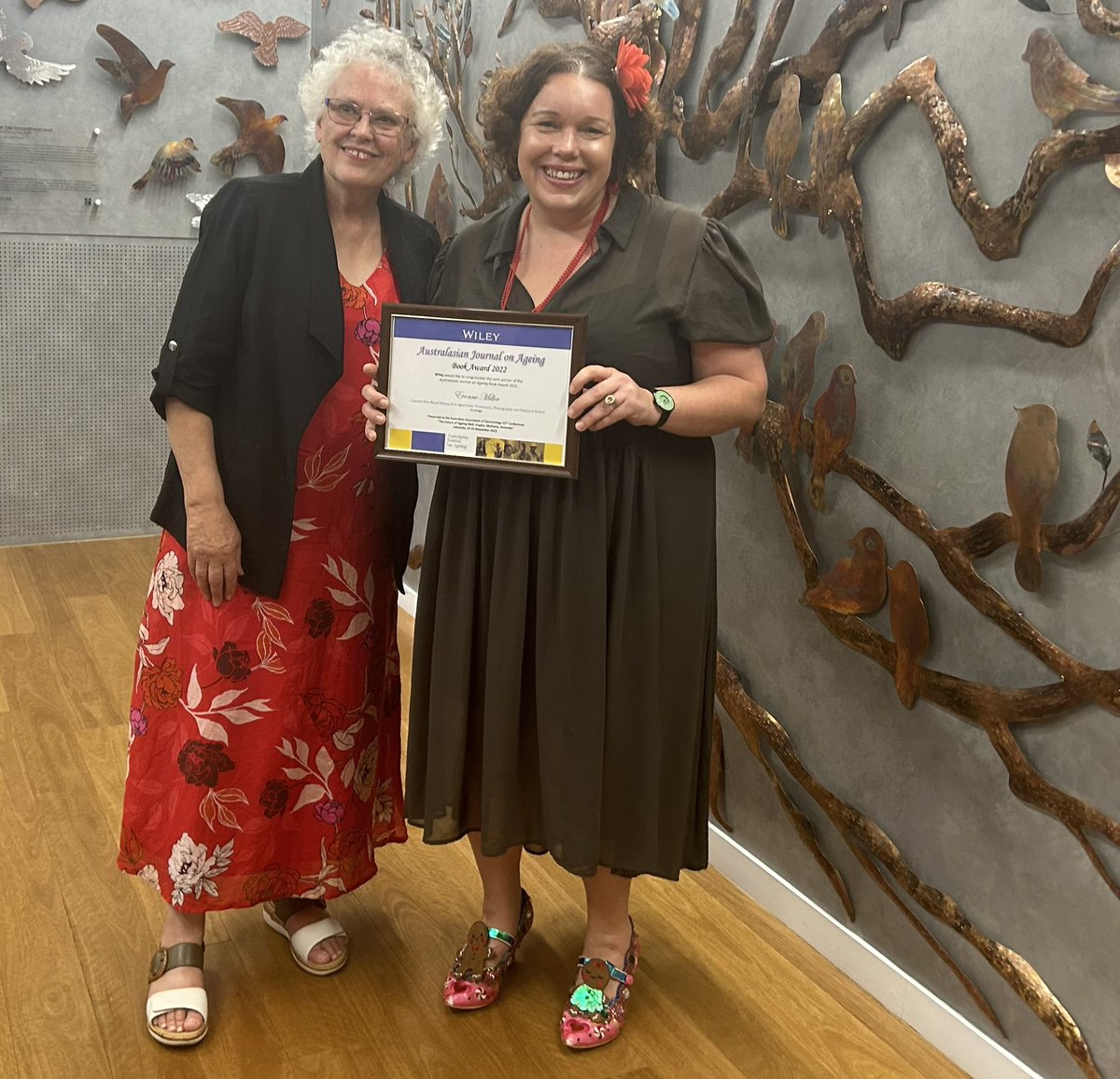 Woo hoo! The official <a href="/gerontologyau/">AAG</a> #AAG2022 conference dinner / delighted to receive my 2022 Australasian #Journal on Ageing book of the year award for: Creative Arts in Aged Care / and then dance the night away with  friends!  My book / routledge.com/Creative-Arts-…