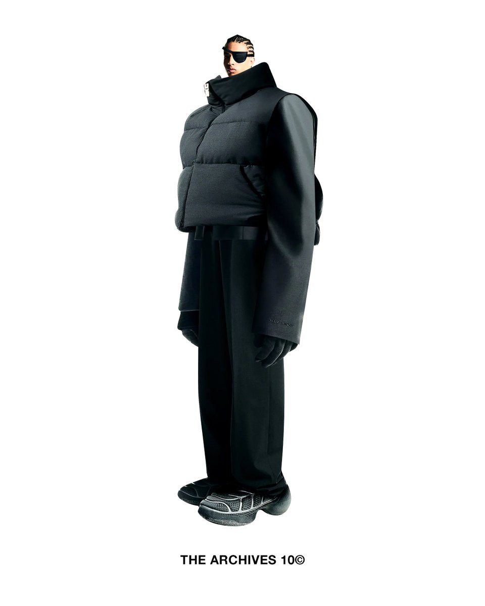 TheArchives01's tweet photo. 10©

@givenchy inspired concept from the Resort 2023 Menswear collection

#fashion #givenchy #art #design #clothes https://t.co/34Jey5DNi5