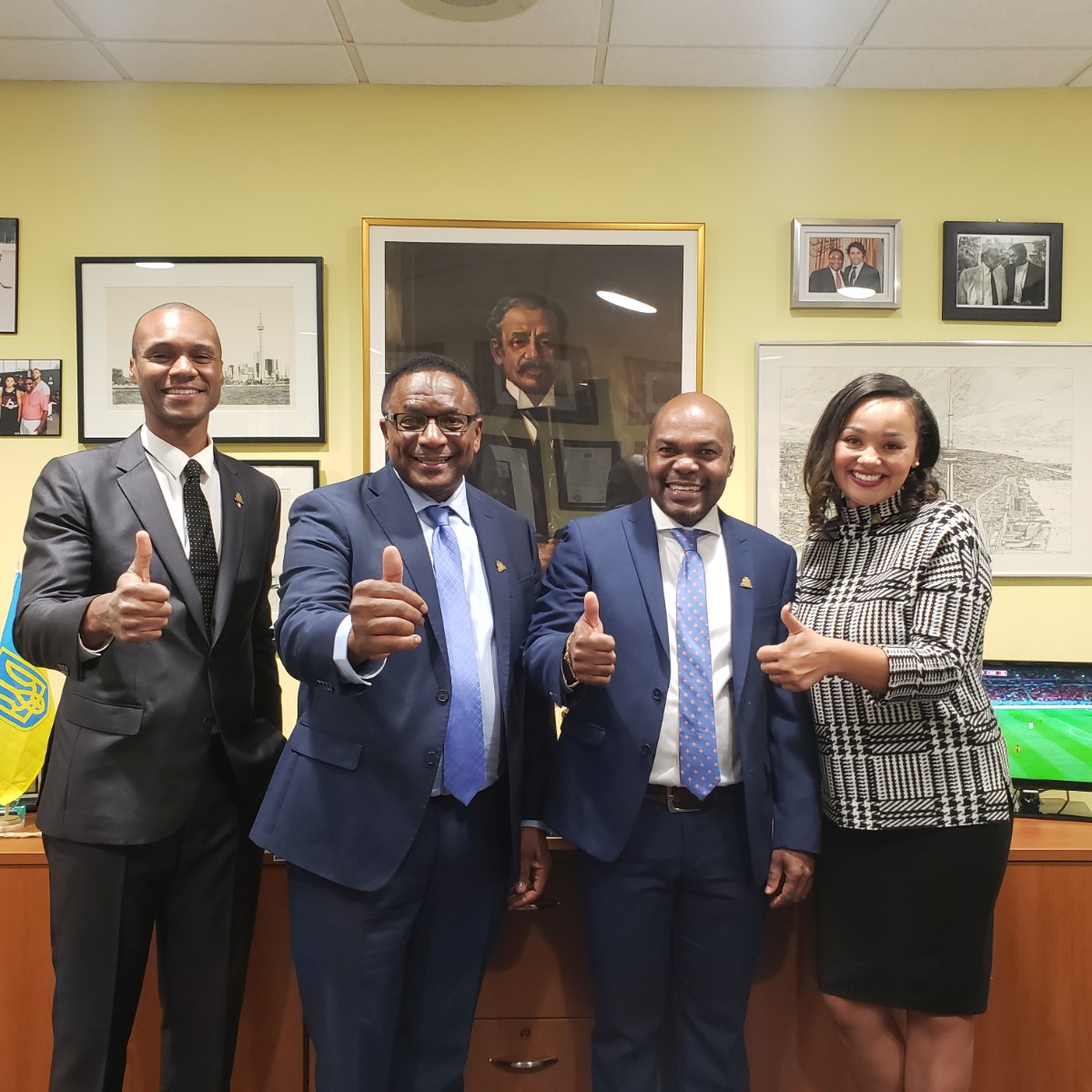 A picture really can say a 1000 words.❤🙏🏾 Beyond proud to be part of the historic wave of diverse City Councillors, which includes a record # of #BlackCanadians!!! 🗳🇨🇦 William Hubbard, Toronto's first Black Alderman, is proudly sitting in the background.👏🏾👏🏾👏🏾 #DiversityWins