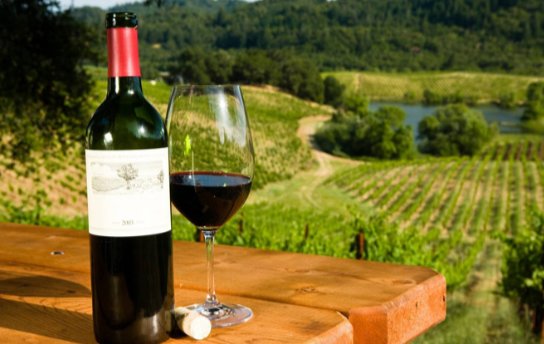 Hoy es el Día internacional del vino tinto. Una de las bebidas predilectas, utilizadas en la gastronomía internacional. En #BC tenemos ambas cosas. #Gastronomia #BuenVino