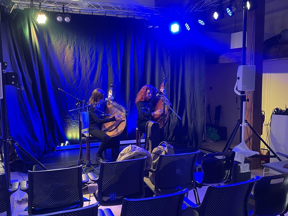 It’s soundcheck time for our SOLD OUT concert in The Barn with Ukrainian folk musicians Dvi Doli! 

Don’t worry if you missed out or can’t make it - we’ll be streaming the event online on our platforms very soon! 

<a href="/StJohnsOx/">St John's College</a> <a href="/OxMusicFaculty/">Faculty of Music</a>